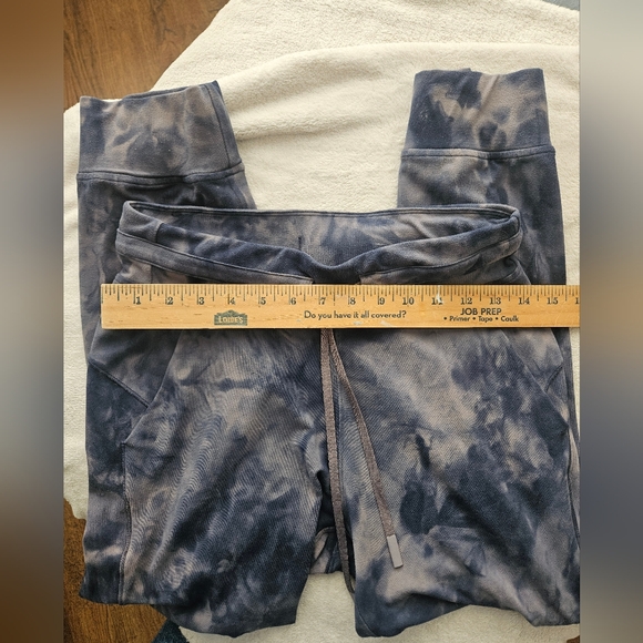 Lululemon Tie Dye Pants, Size 4 - Picture 8 of 8